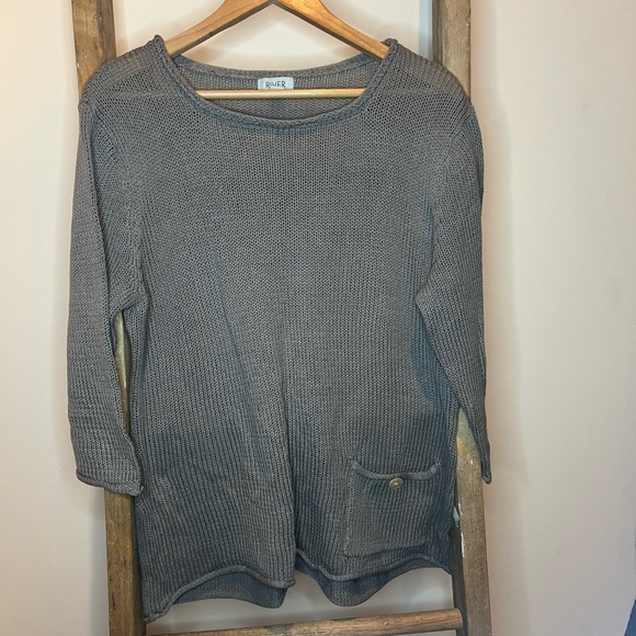 River Sweaters - River gray sweater with front pocket and cute button detail in back. Size XL.